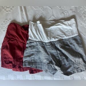 Bundle of Maternity Old Navy Women's Shorts - Solid Red and Striped